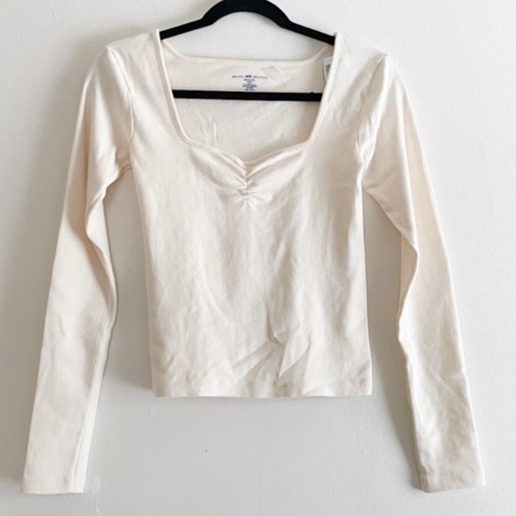 Brandy Melville white long sleeve Mabel top - Picture 3 of 6